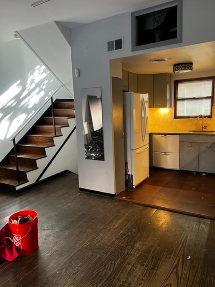 1825 Addison St - Photo 7 of 33