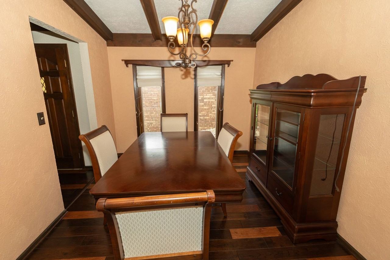 12144 Pennyroyal Ln - Photo 5 of 40