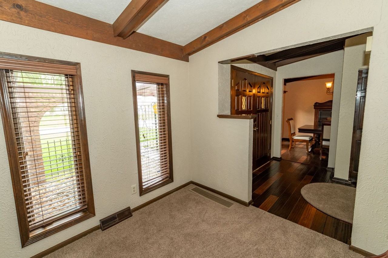 12144 Pennyroyal Ln - Photo 6 of 40