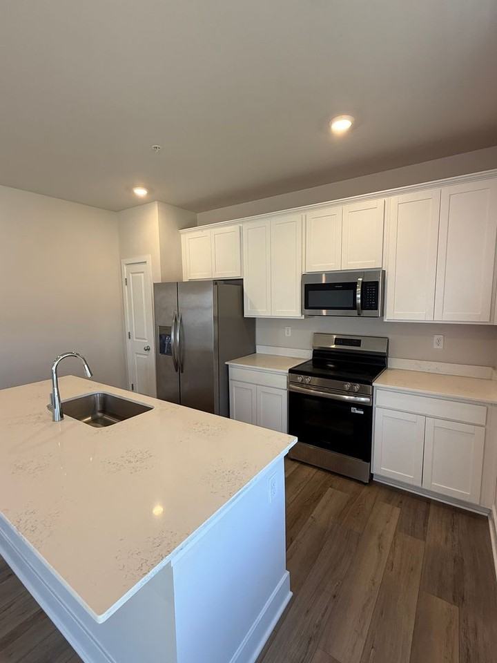 1670 Lake Placid Dr - Photo 6 of 30