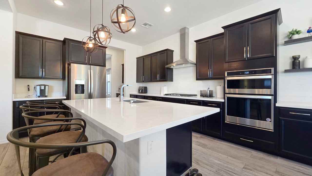 10520 S 182nd Ave - Photo 6 of 50