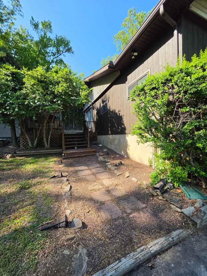 5263 Turkey Point Rd - Photo 4 of 18