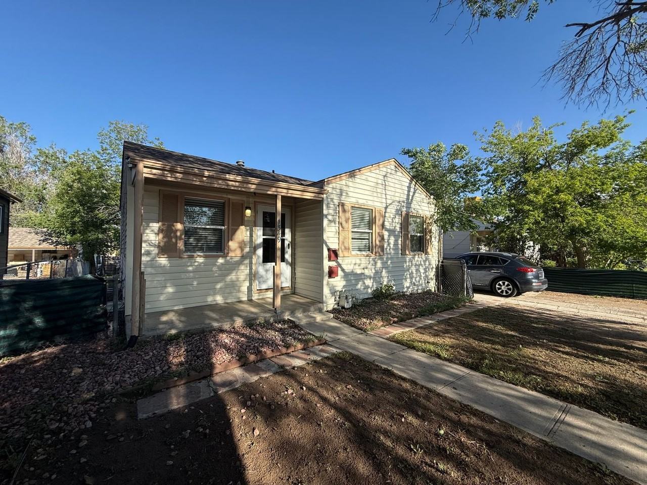 1349 Kenton St - Photo 2 of 22