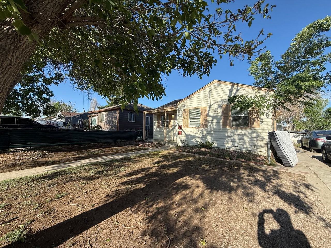 1349 Kenton St - Photo 3 of 22
