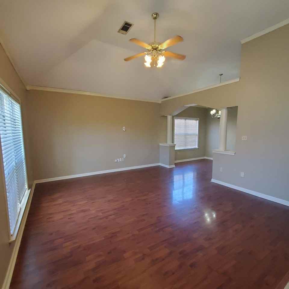 762 Silver Sands Dr - Photo 3 of 17