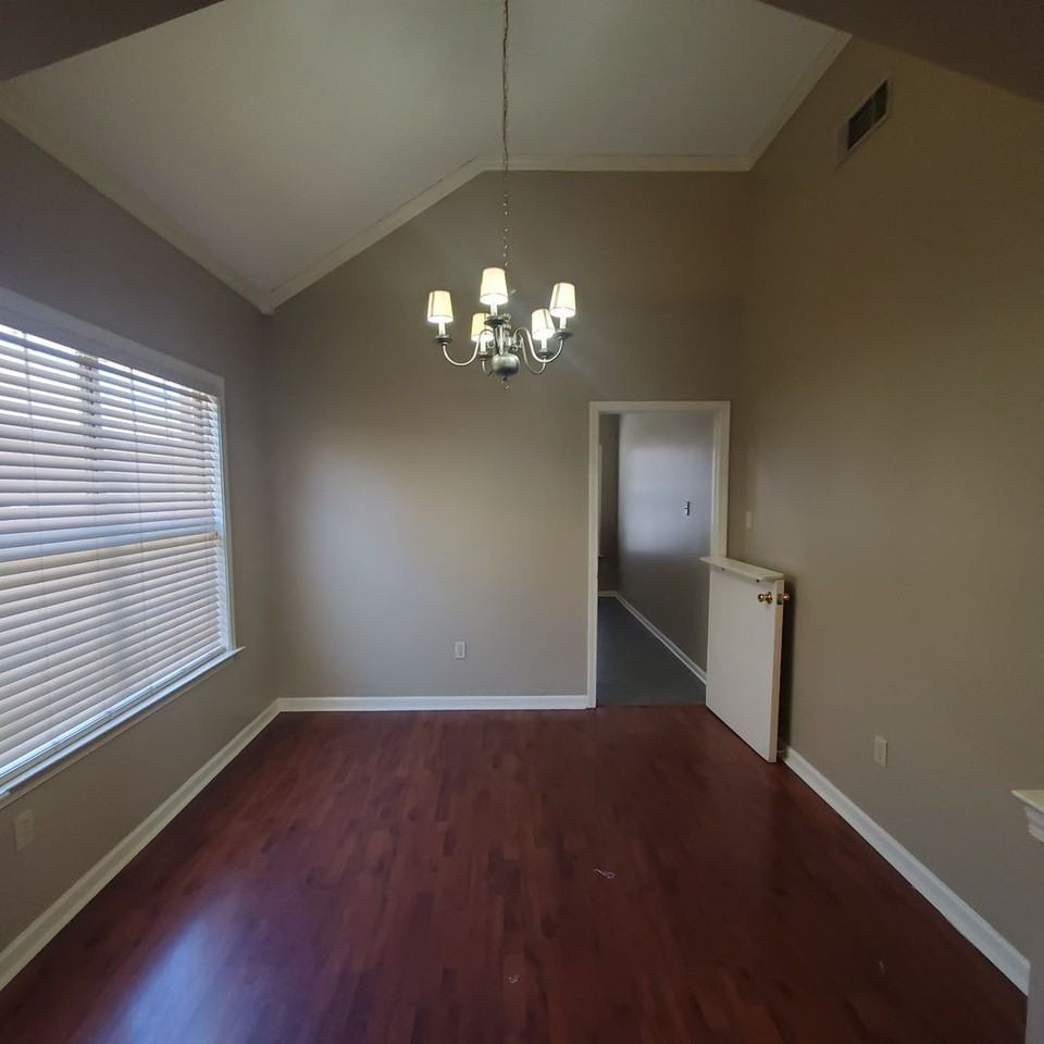 762 Silver Sands Dr - Photo 5 of 17