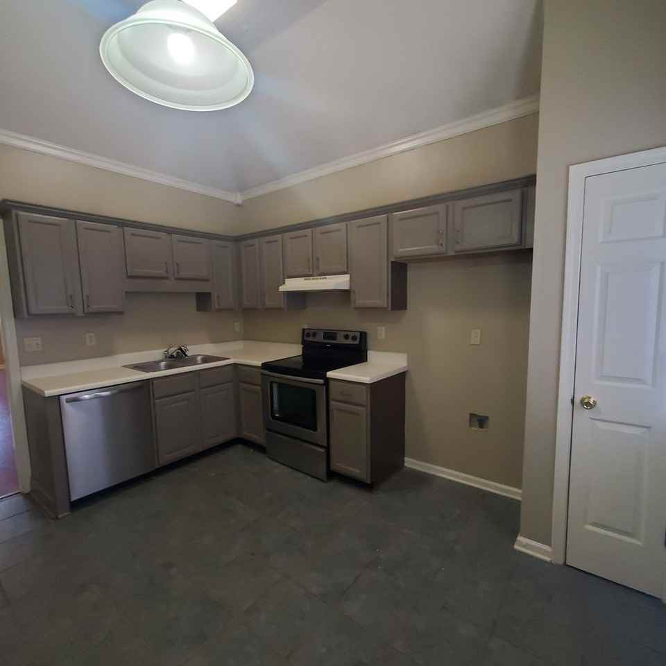 762 Silver Sands Dr - Photo 6 of 17