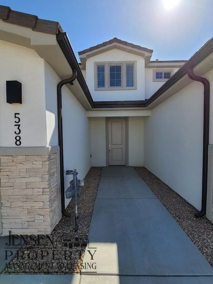538 N 550 W - Photo 3 of 23