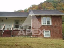 featured image of 9122 Andersonville Pike