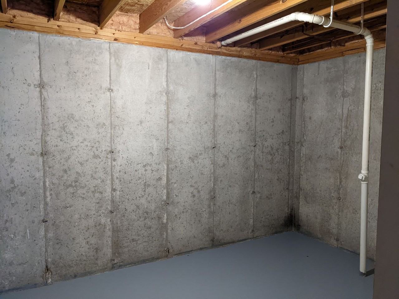 222 Baker St - Photo 2 of 9