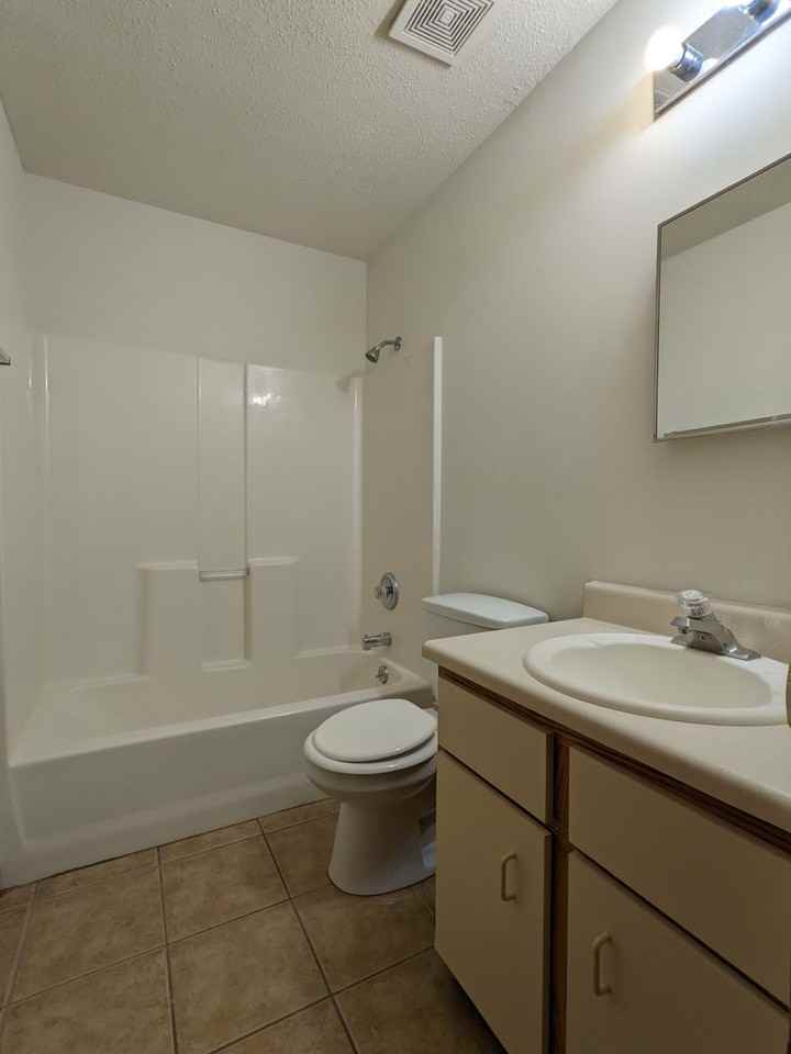 222 Baker St - Photo 3 of 9