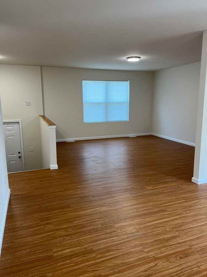203 Baker St - Photo 6 of 26