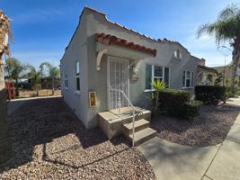 featured image of 432 W 7th Ave