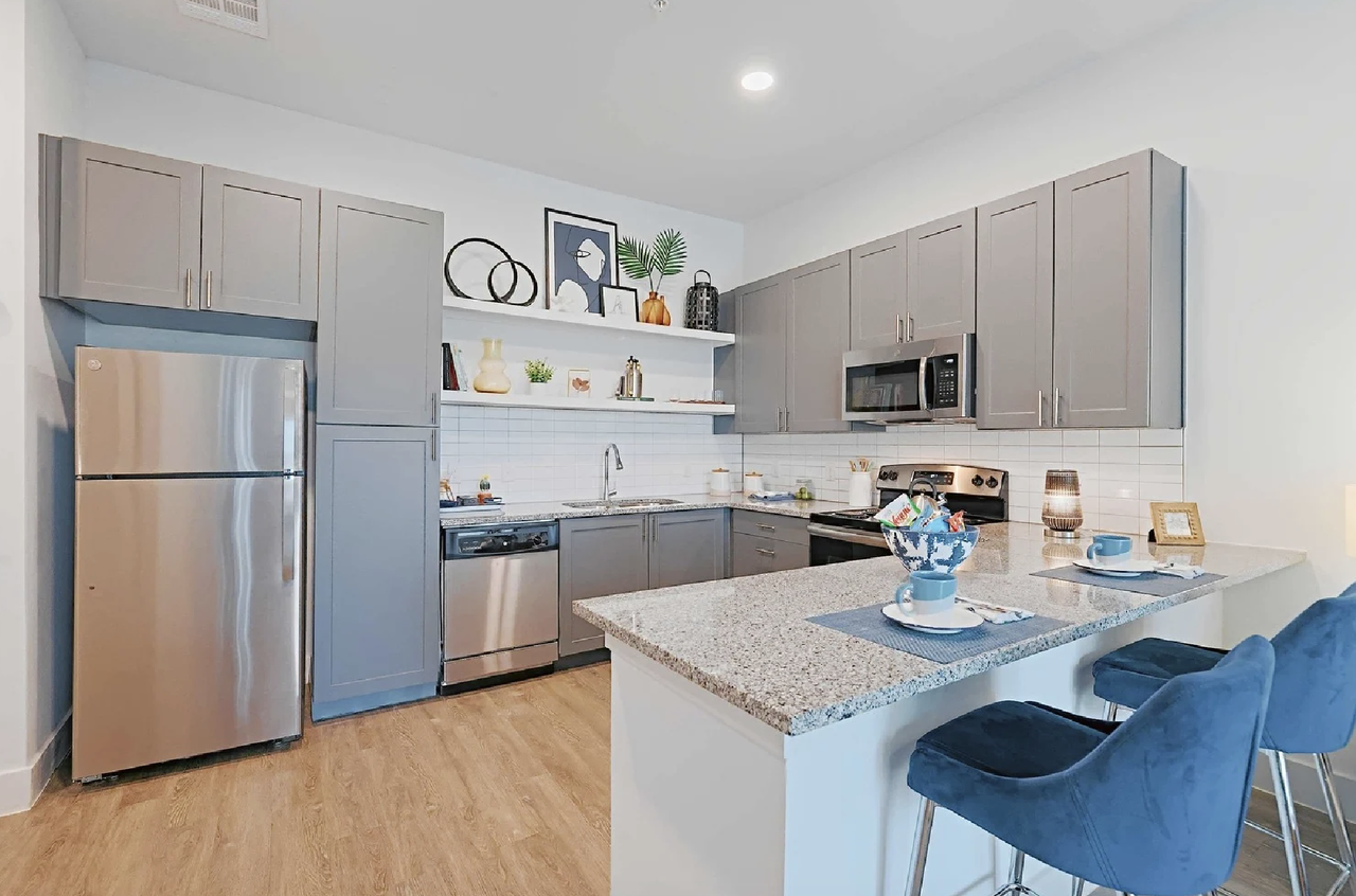 1600 Settlers Valley Drive - Photo 3 of 31