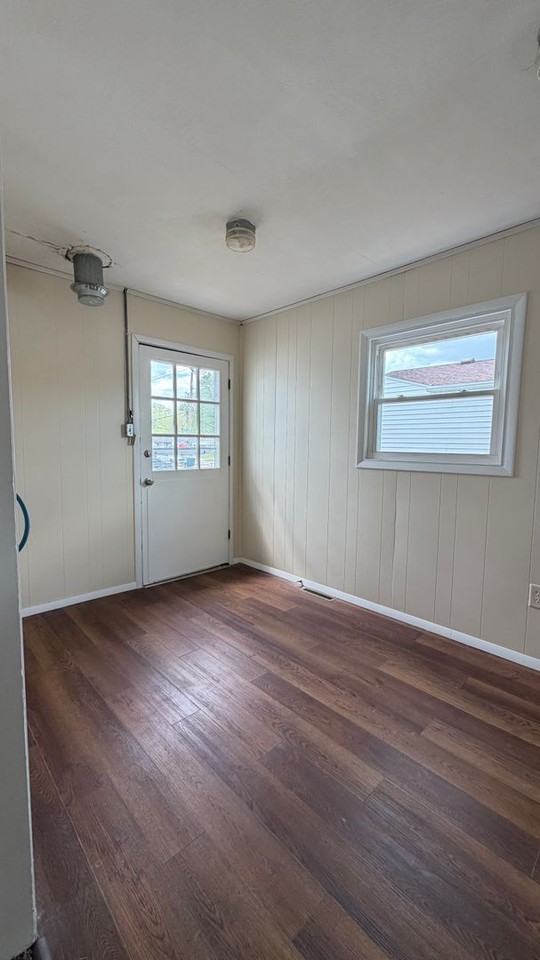 6058 322nd St - Photo 6 of 16