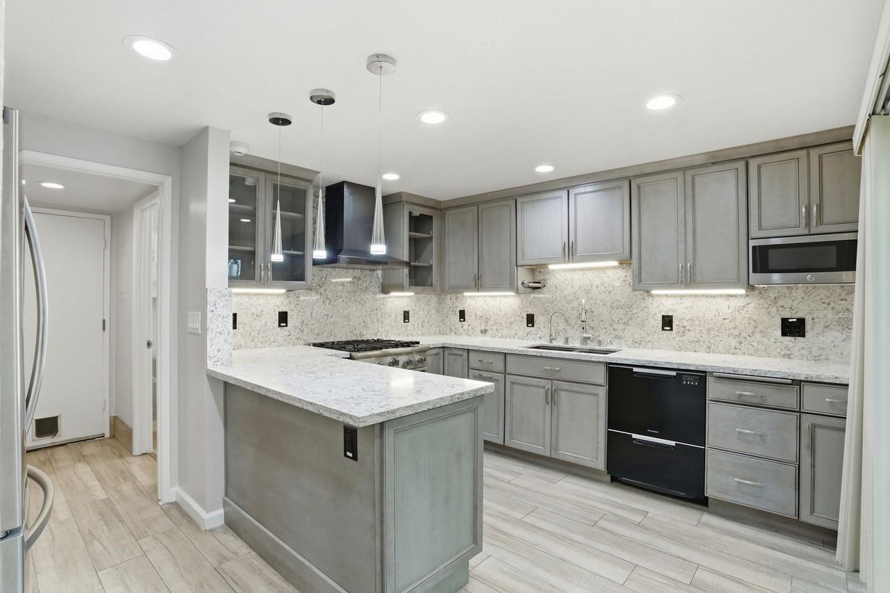 1686 Las Piedras Ct - Photo 2 of 19