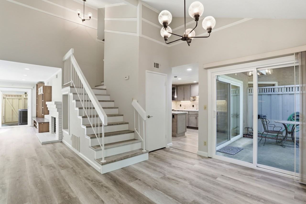 1686 Las Piedras Ct - Photo 4 of 19