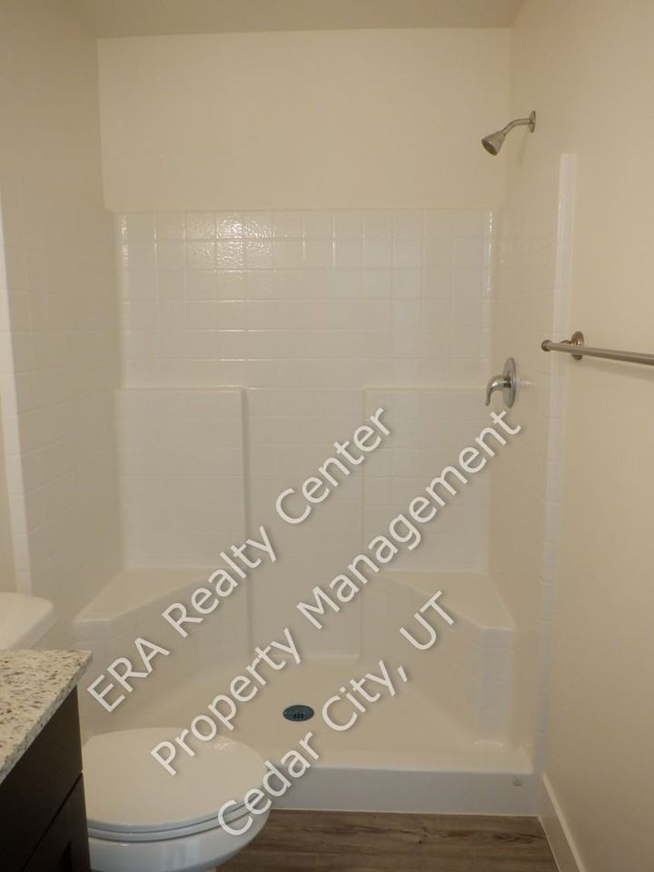 947 Ironwood Cir - Photo 4 of 15