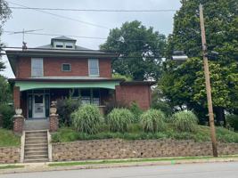 featured image of 470 Maple St
