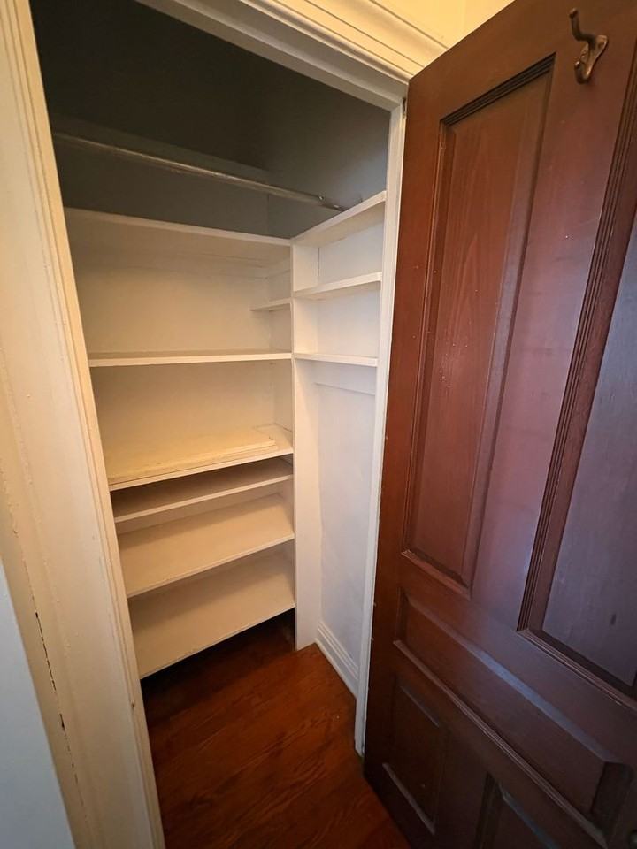 729 W Princess St #1 - Photo 5 of 17