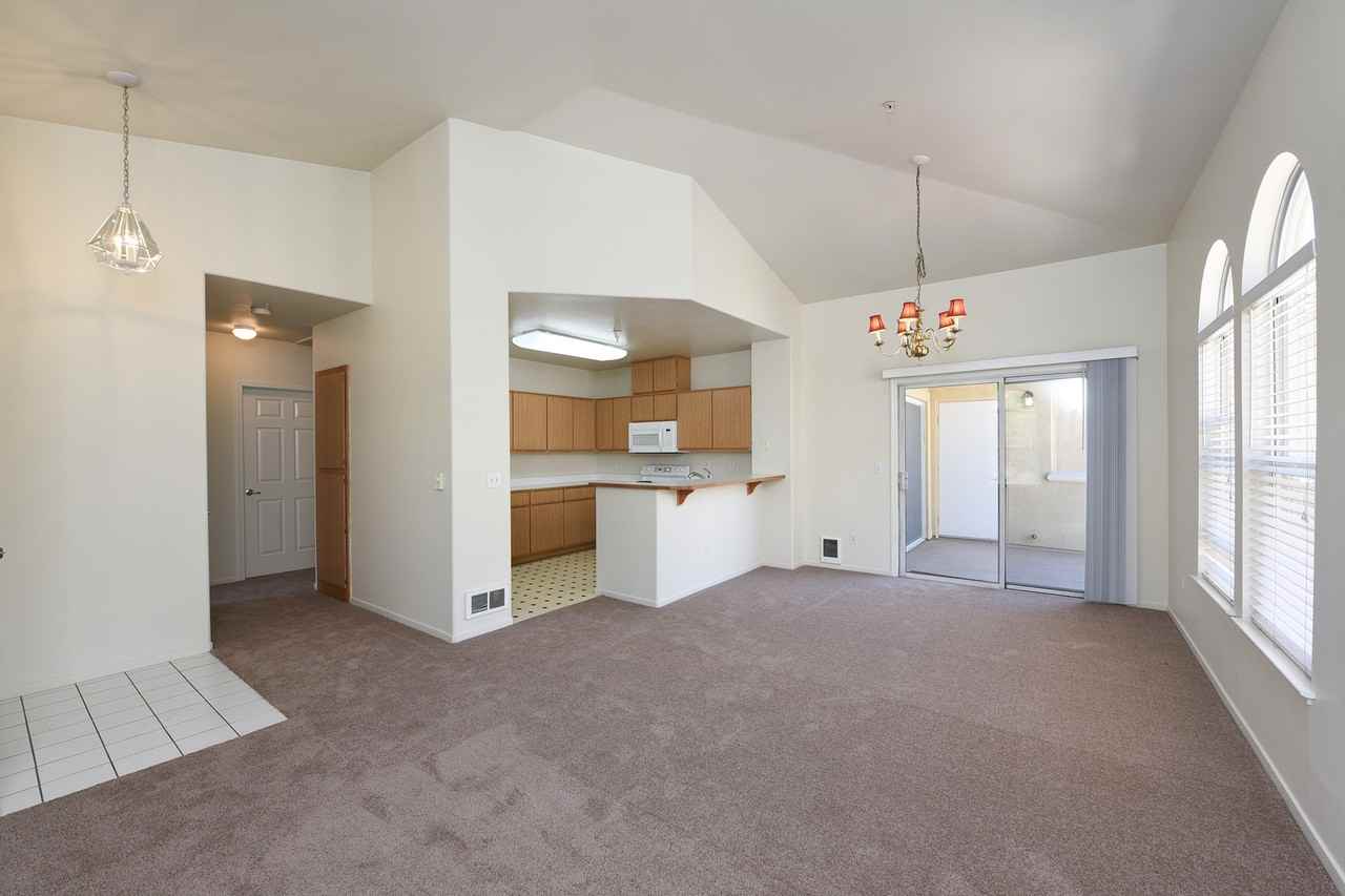 952 S 11th St - Photo 6 of 27