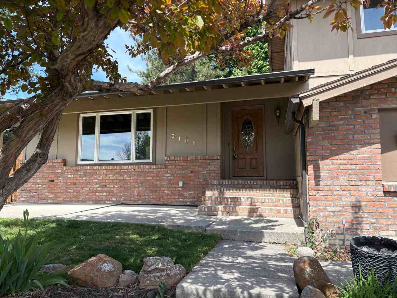 3108 Gloxinia Dr - Photo 2 of 40