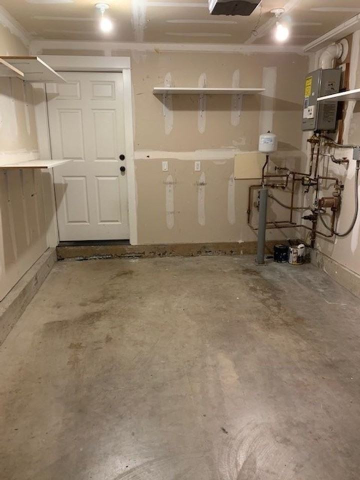 2420 S Lane St - Photo 3 of 19