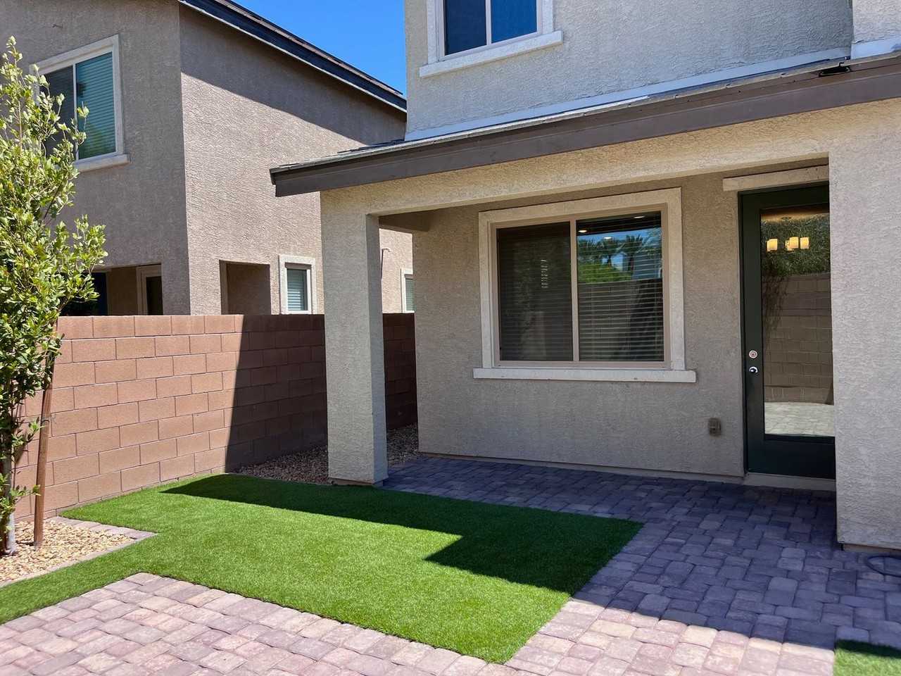 901 Bluebell Brook St - Photo 2 of 30