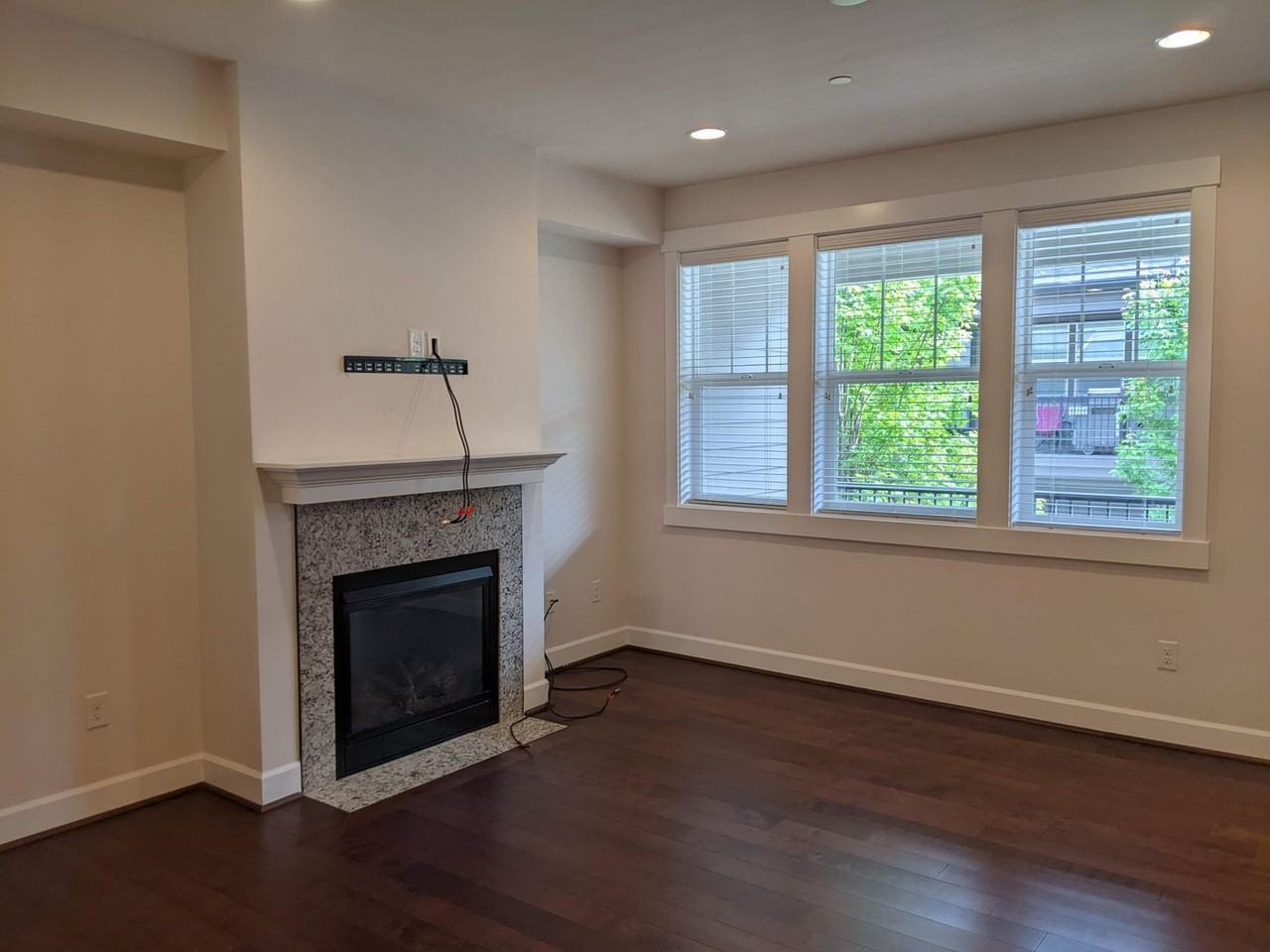 1320 Chelsea Walk Ne - Photo 4 of 18