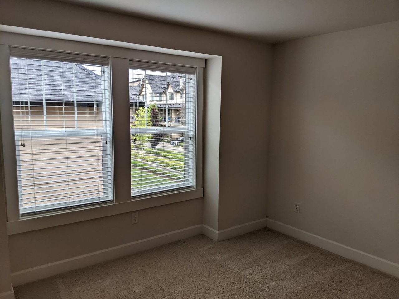 1320 Chelsea Walk Ne - Photo 7 of 18