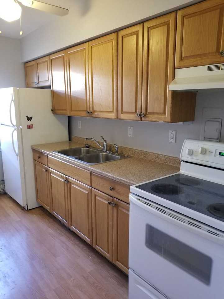 13789 Cedar Rd #300 - Photo 6 of 14