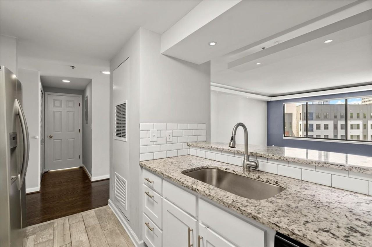 3481 Lakeside Dr Ne #1007 - Photo 3 of 41