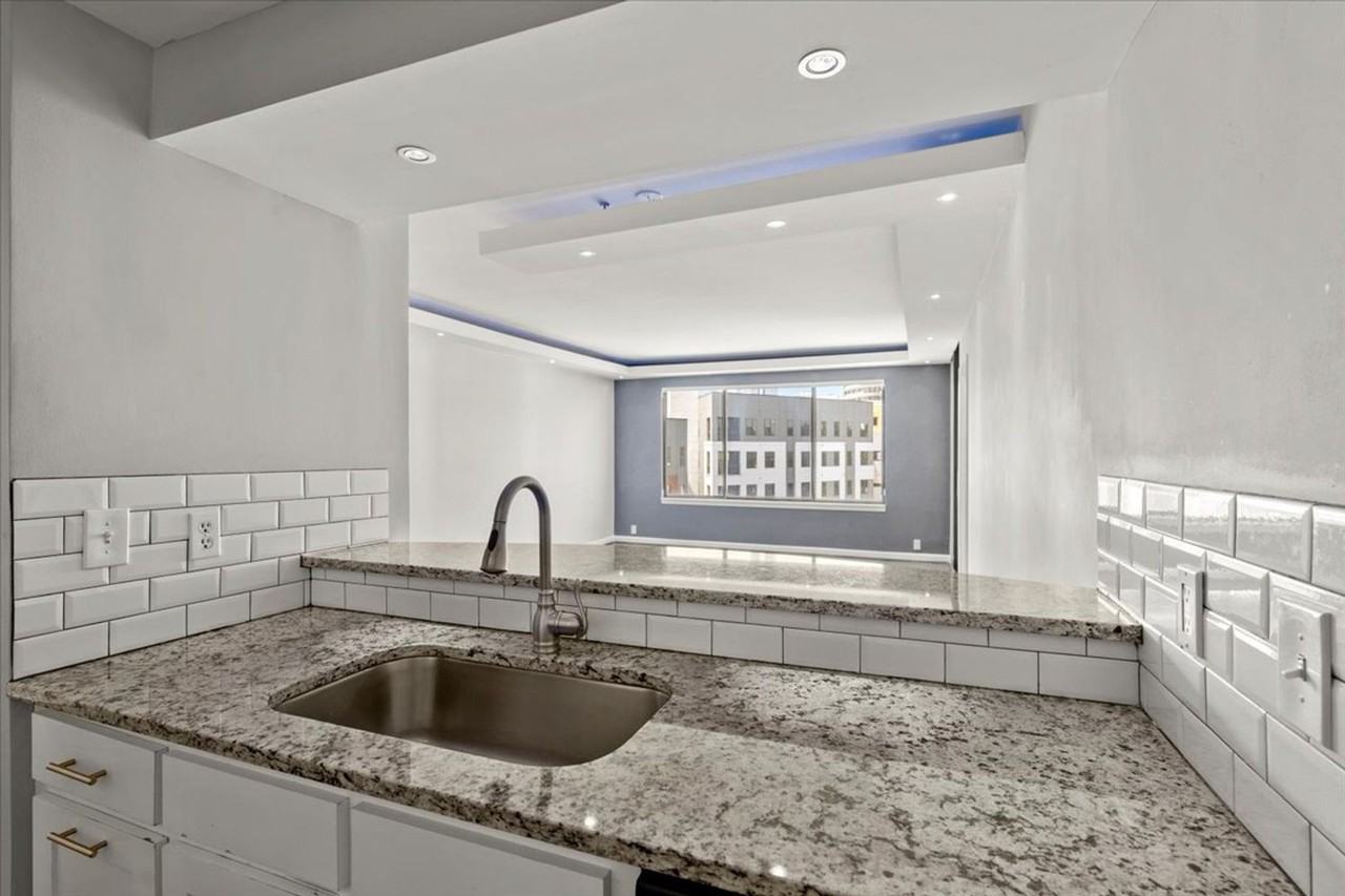 3481 Lakeside Dr Ne #1007 - Photo 4 of 41
