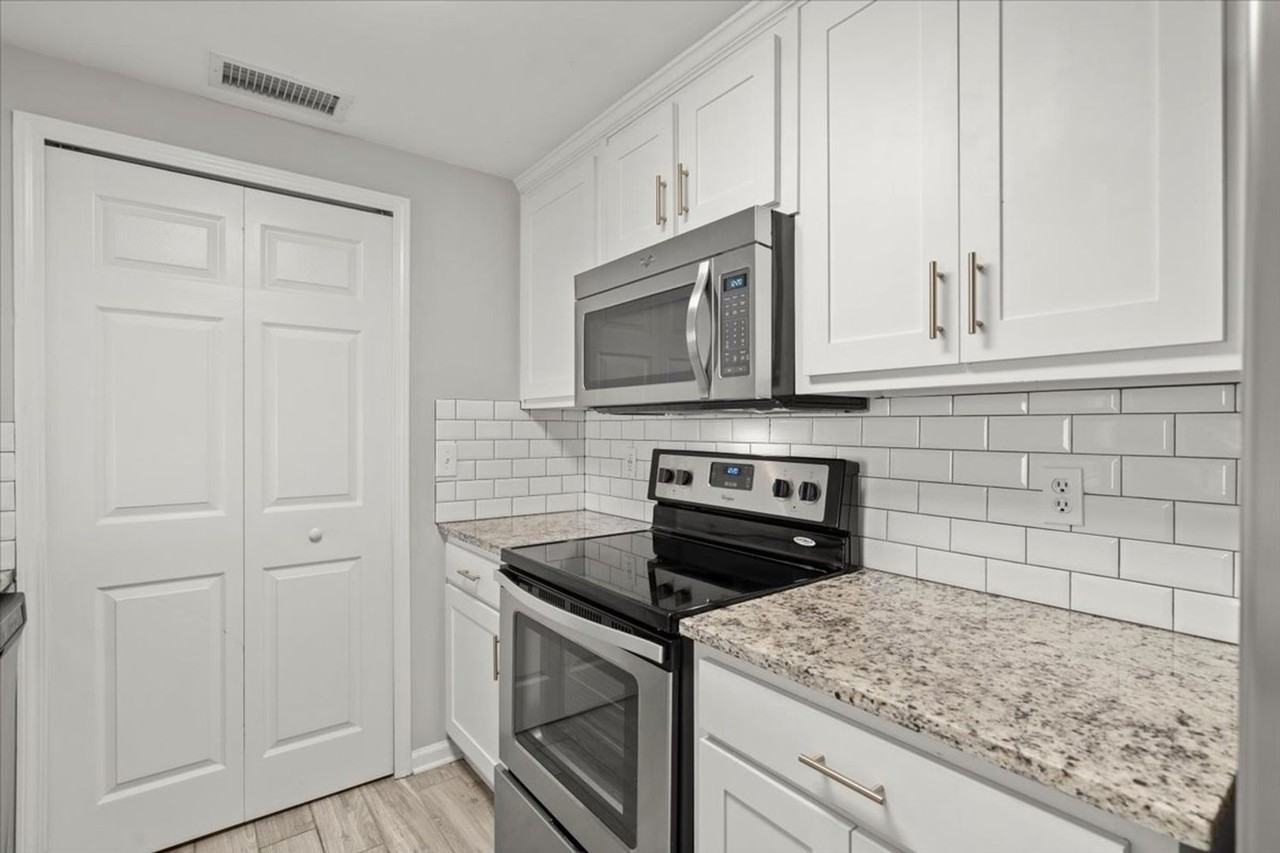 3481 Lakeside Dr Ne #1007 - Photo 5 of 41