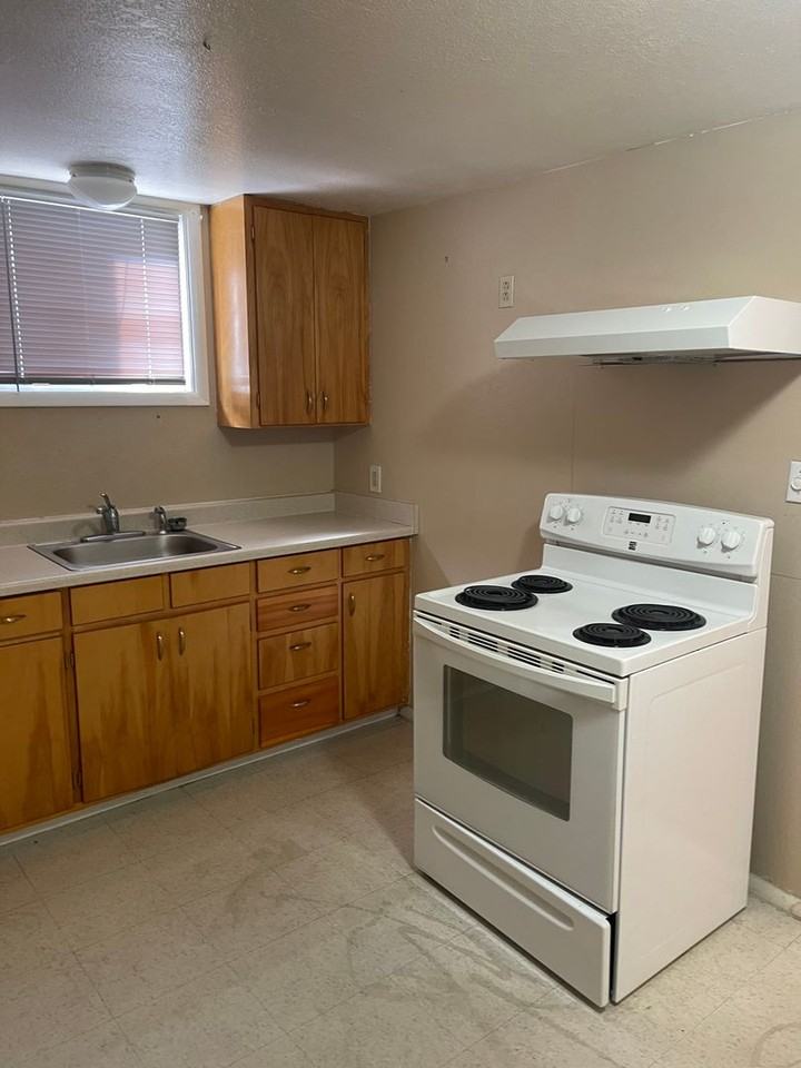 752 Sage St Apt 3c - Photo 5 of 7