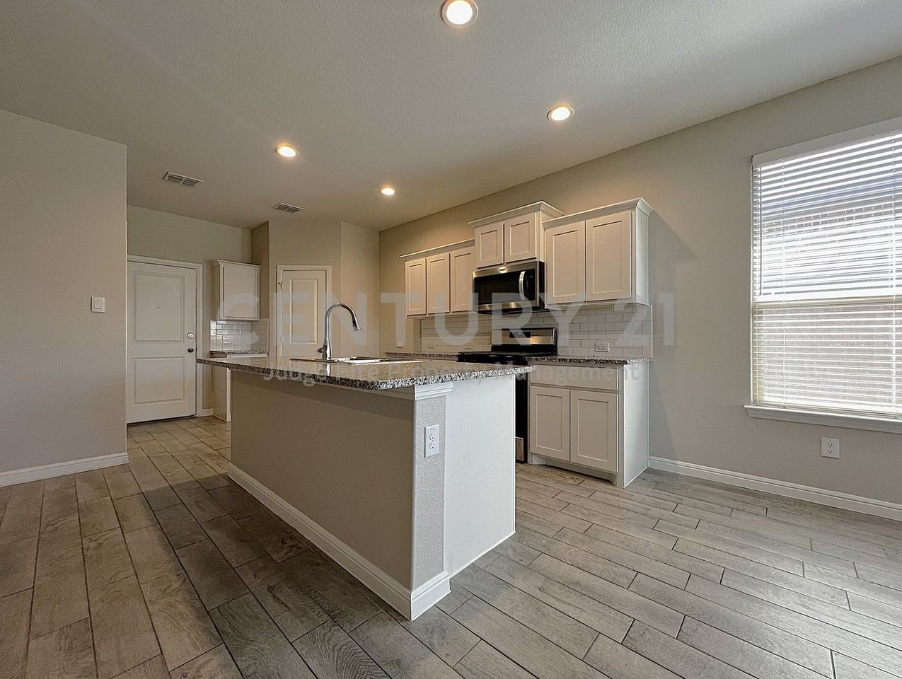 108 Birch Forest Ln - Photo 4 of 13
