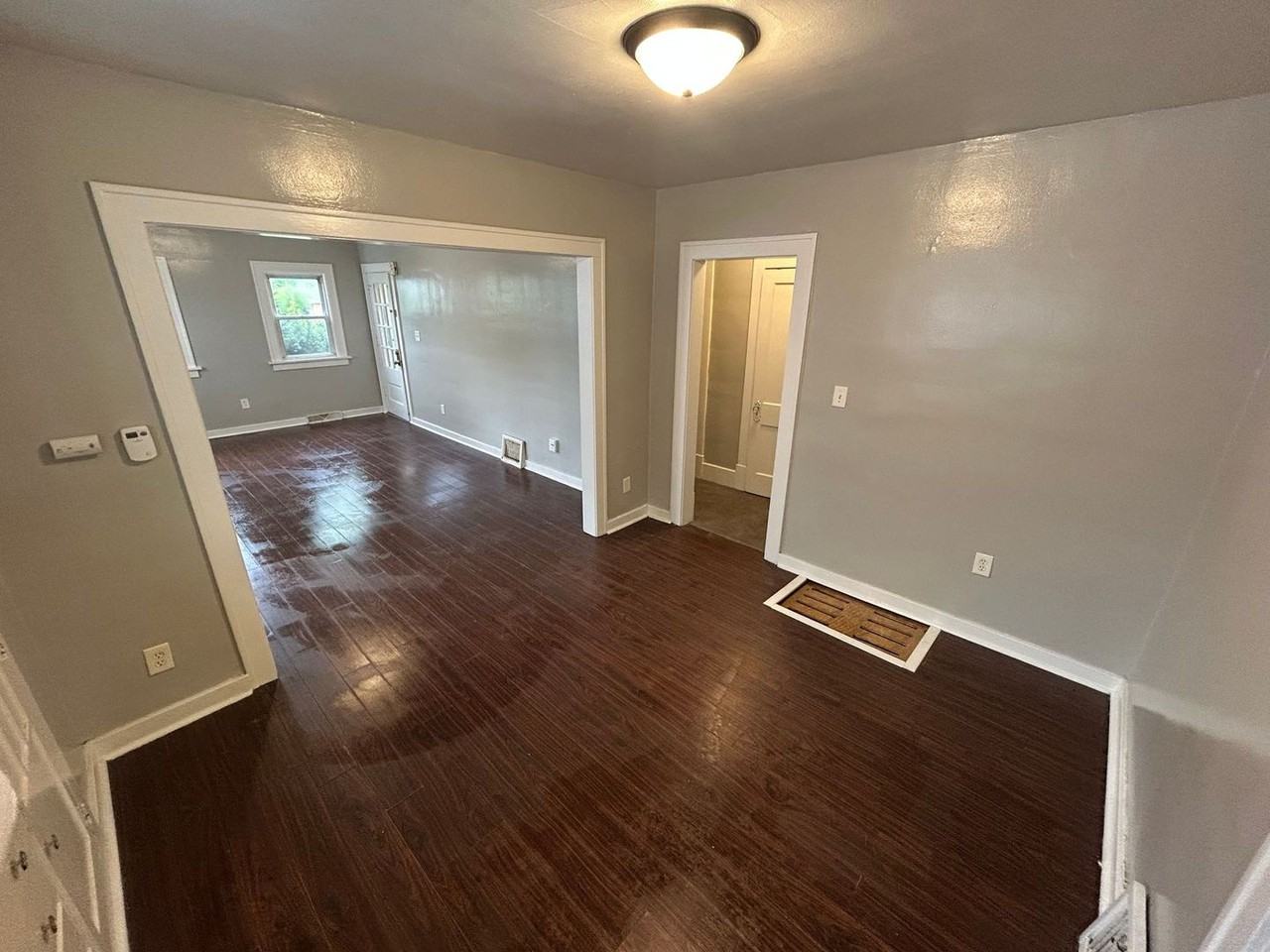 1811 Loxley Rd - Photo 2 of 12