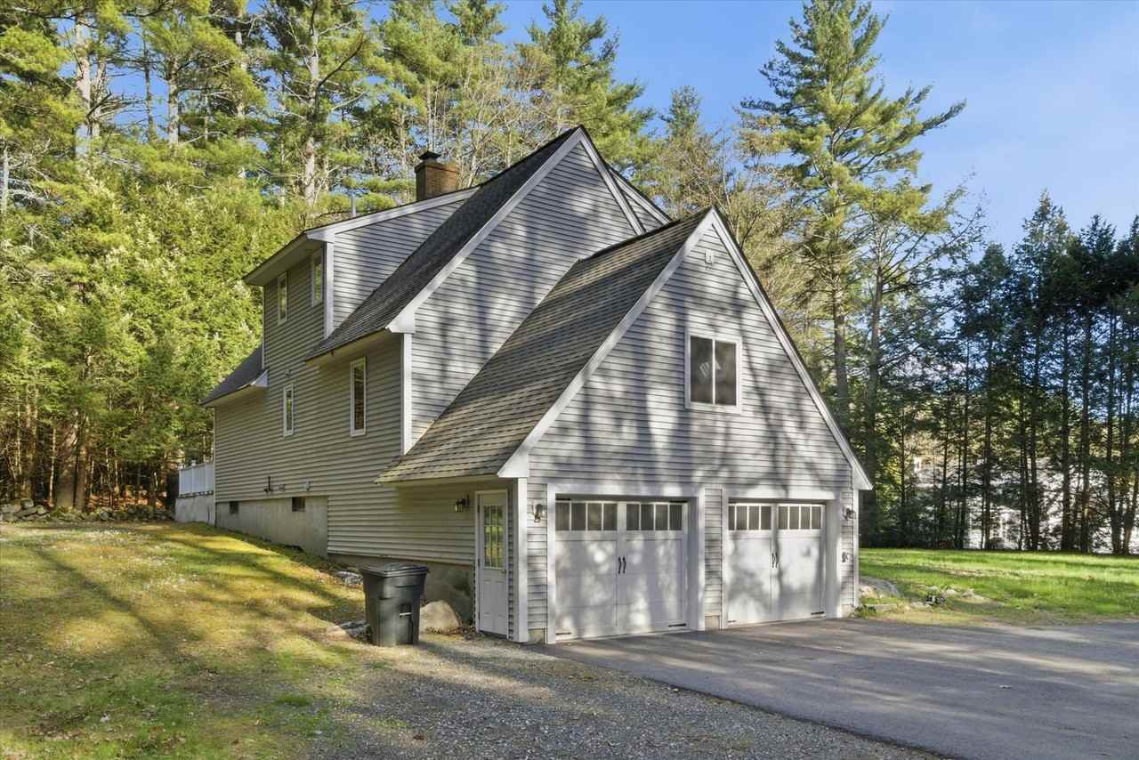 46 Spring Rd - Photo 2 of 42