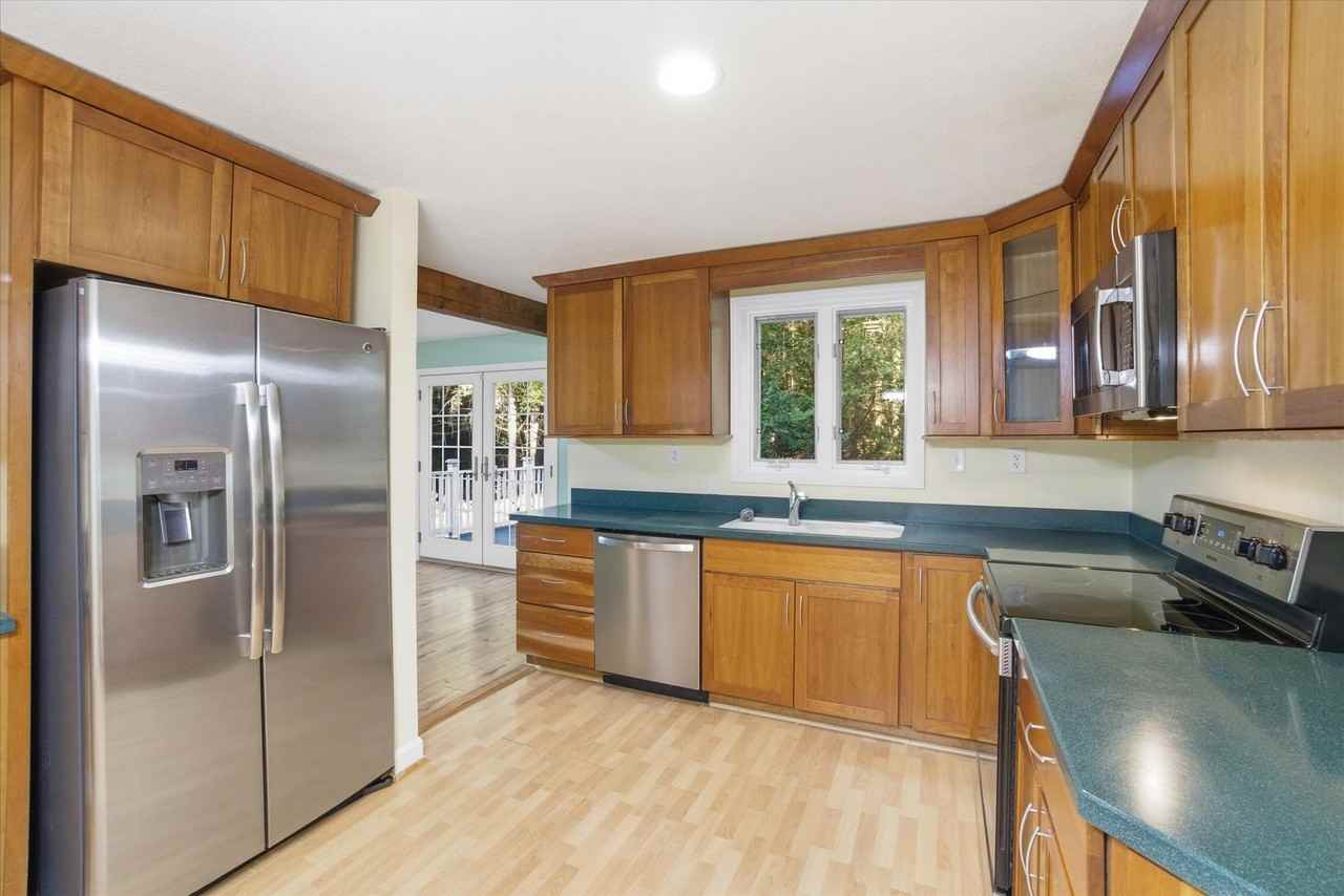 46 Spring Rd - Photo 4 of 42