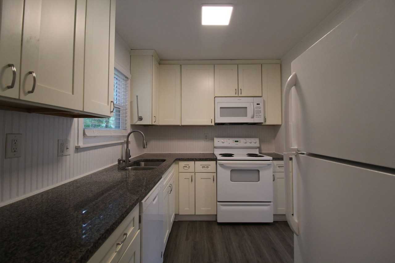 2504 W 76th St - Photo 6 of 14