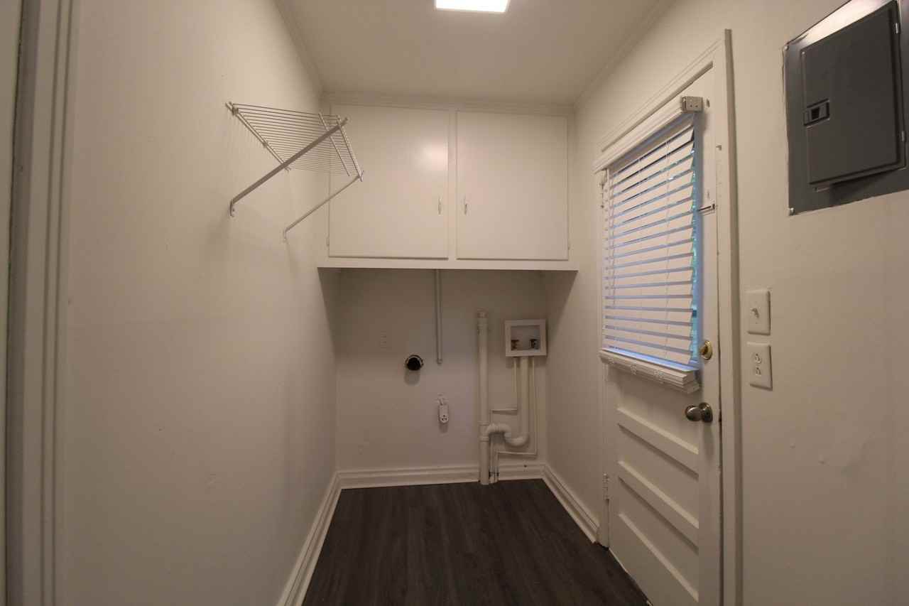2504 W 76th St - Photo 7 of 14