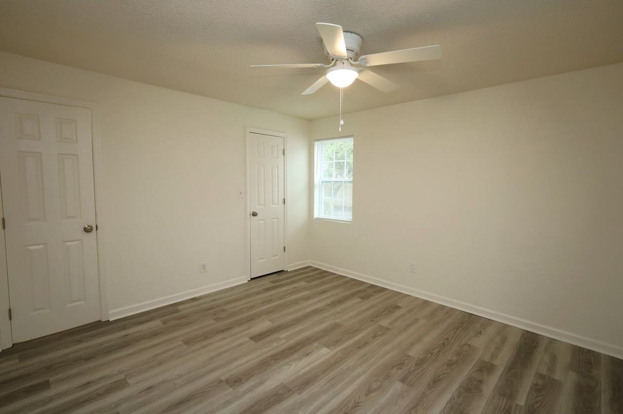 2816 Kirkwood Cir - Photo 5 of 13
