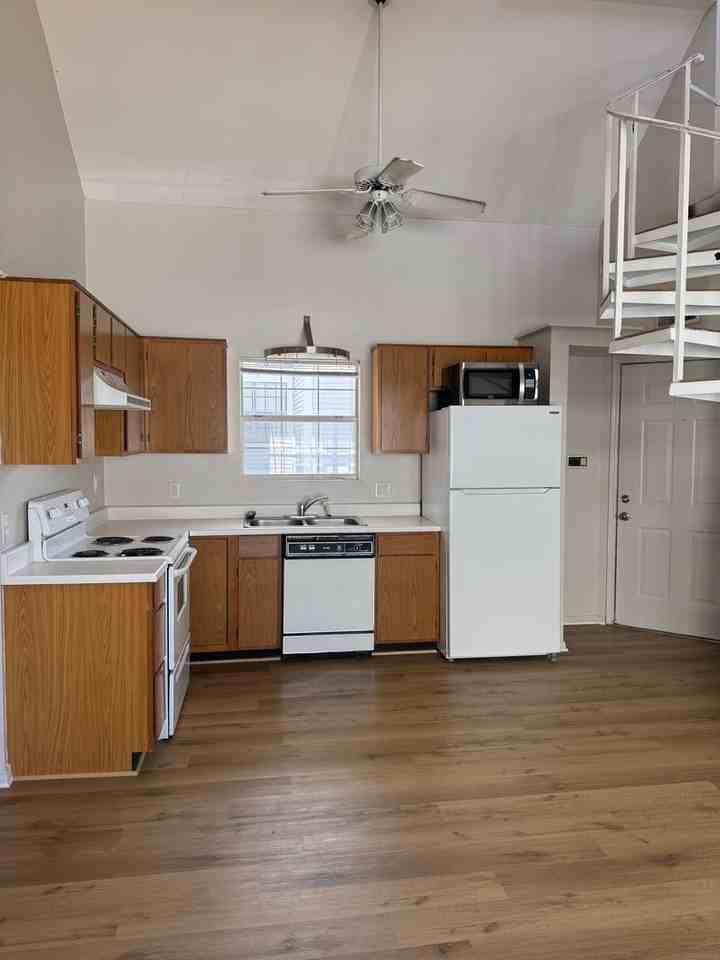 308 Settlers Bnd - Photo 3 of 10