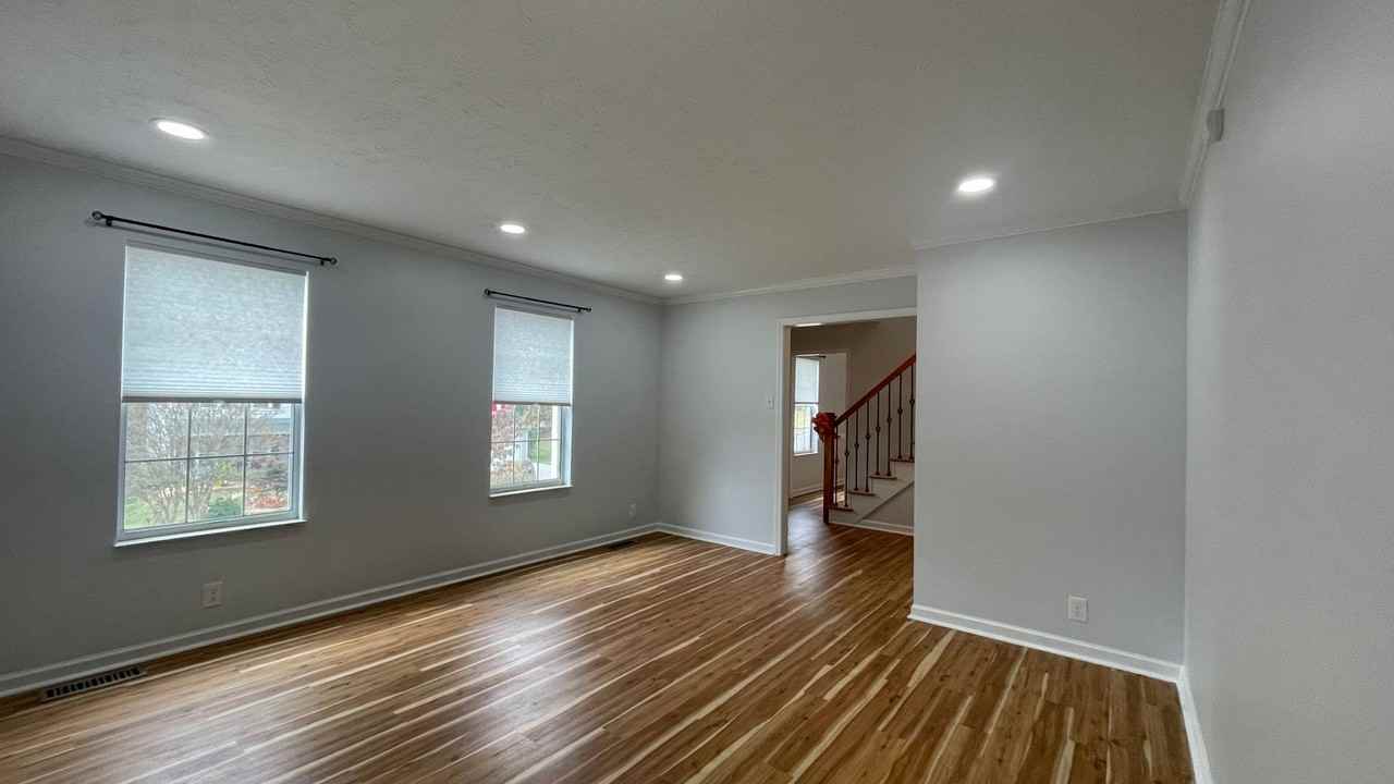1109 Harbour Shore Dr - Photo 3 of 14
