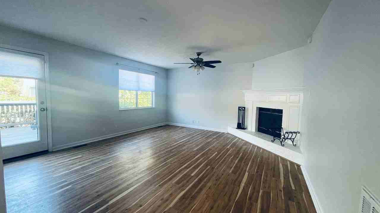 1109 Harbour Shore Dr - Photo 4 of 14