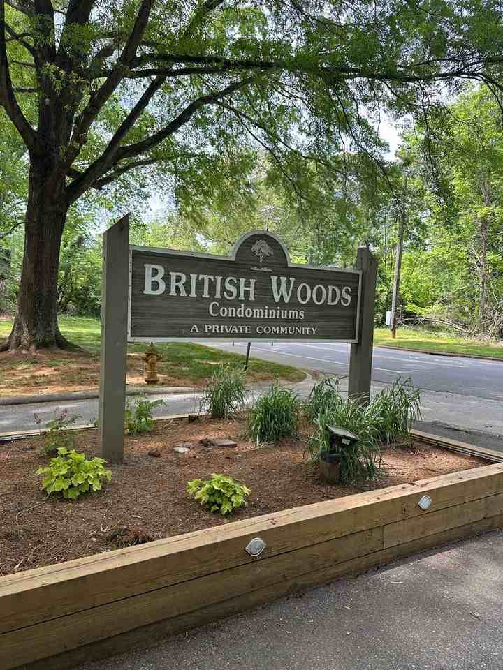 2260 2260 89W Sunderland Road