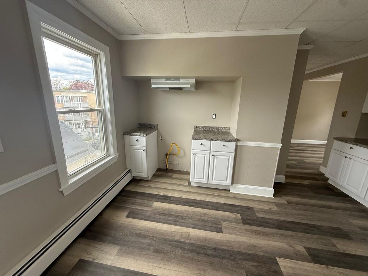 61 Kingston St - Photo 2 of 9