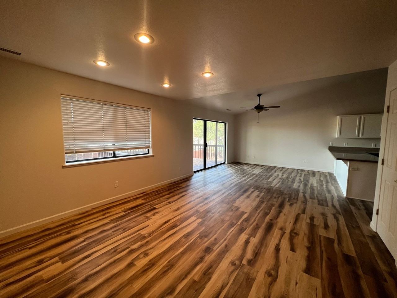 108 W Gold Rush Trl - Photo 6 of 10