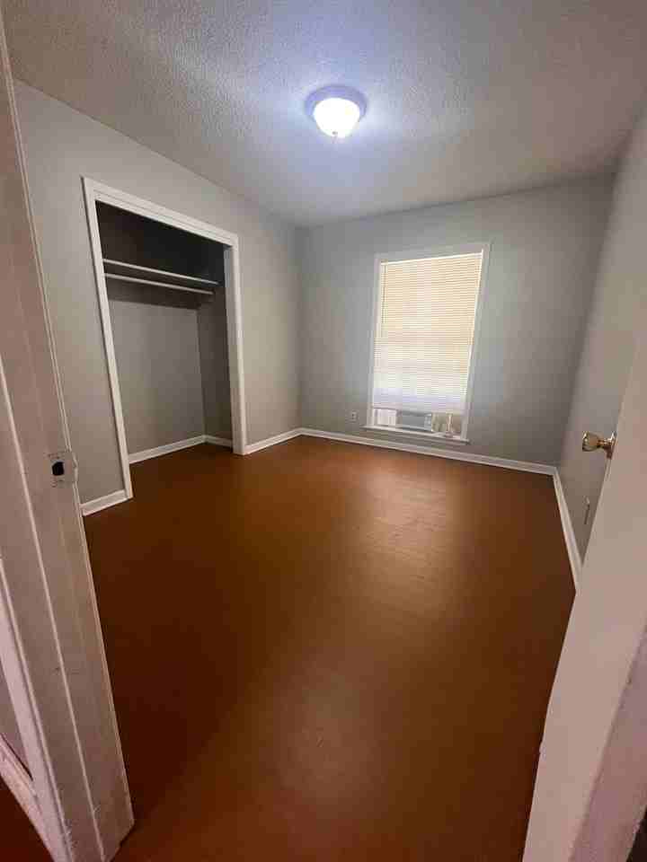 3679 Ladue St - Photo 5 of 15