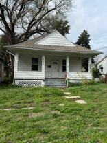 905 W Thrush Ave - Photo 1 of 1